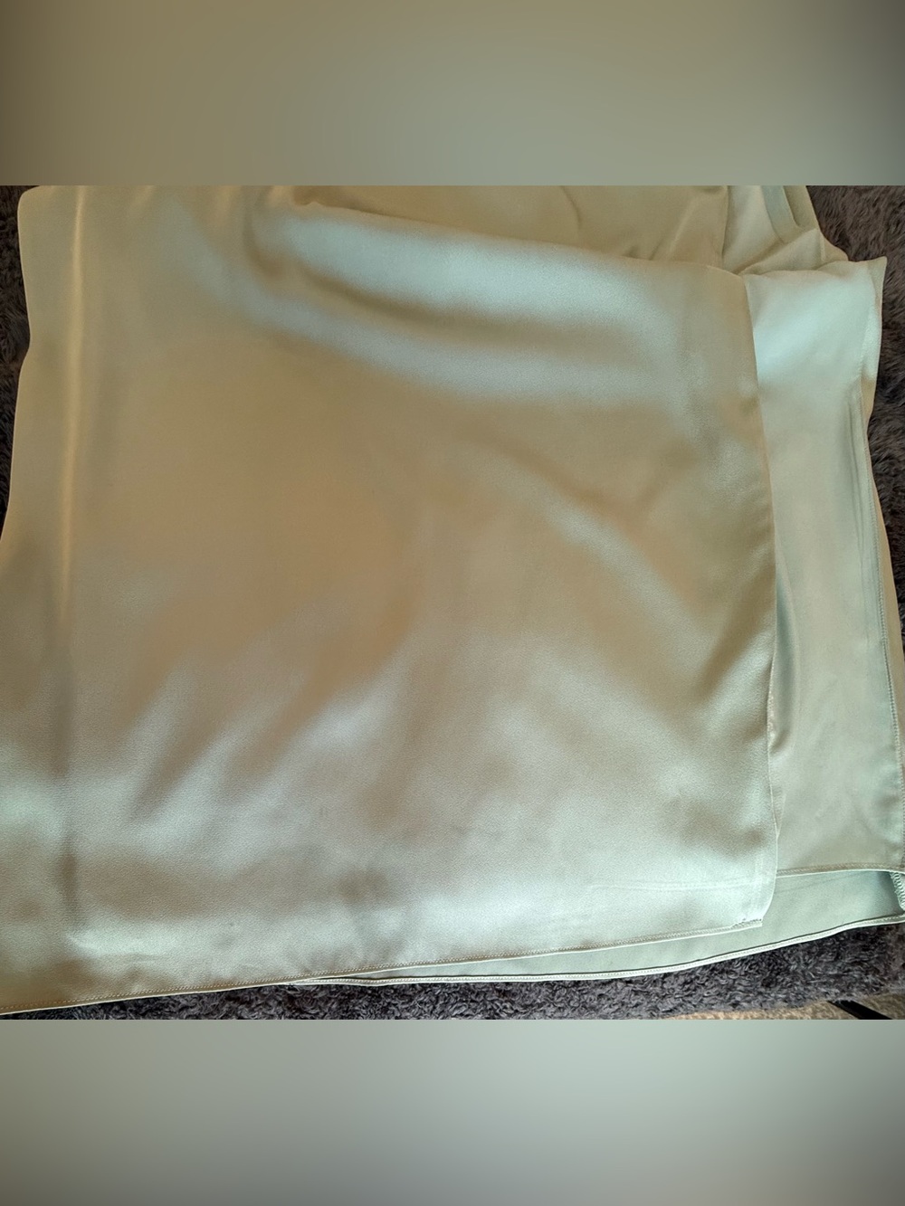 Light Green Dress with Slit - Picture 4 of 6